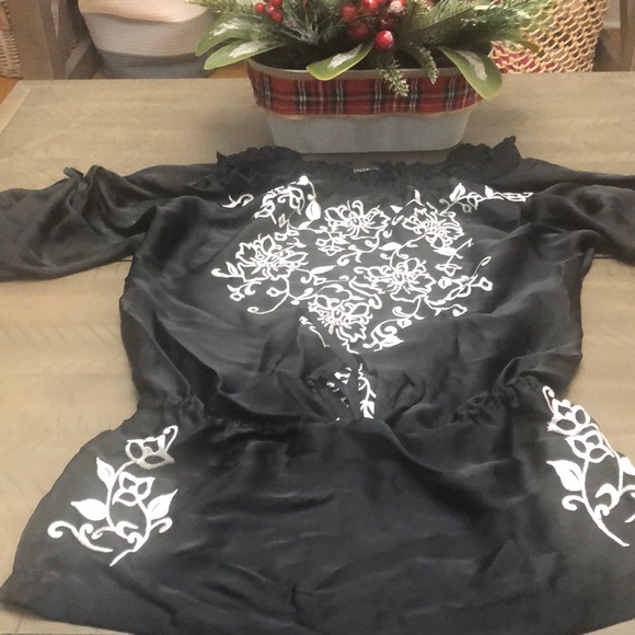 White House Black Market Tops - White House Black market extra extra small top